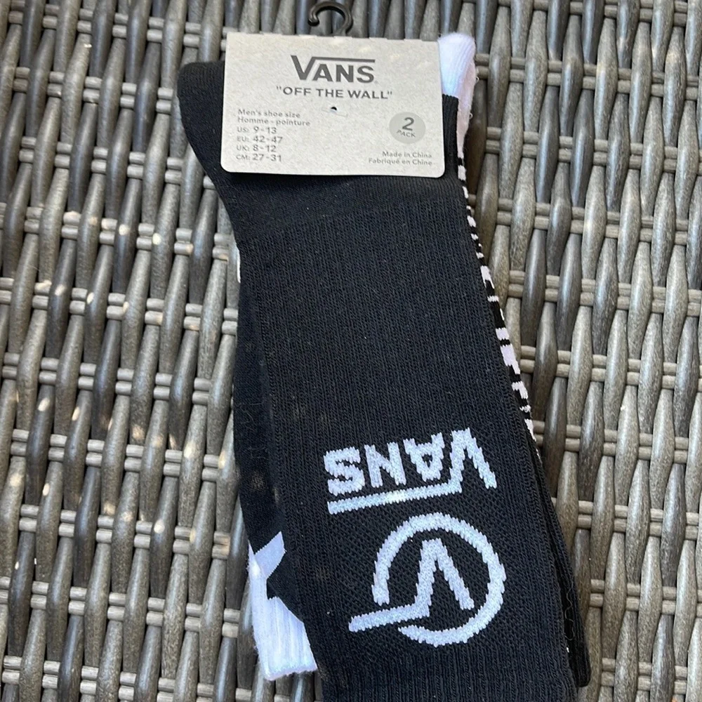 VANS “Off The Wall” Men’s 2 socks set
NWT - Picture 5 of 16